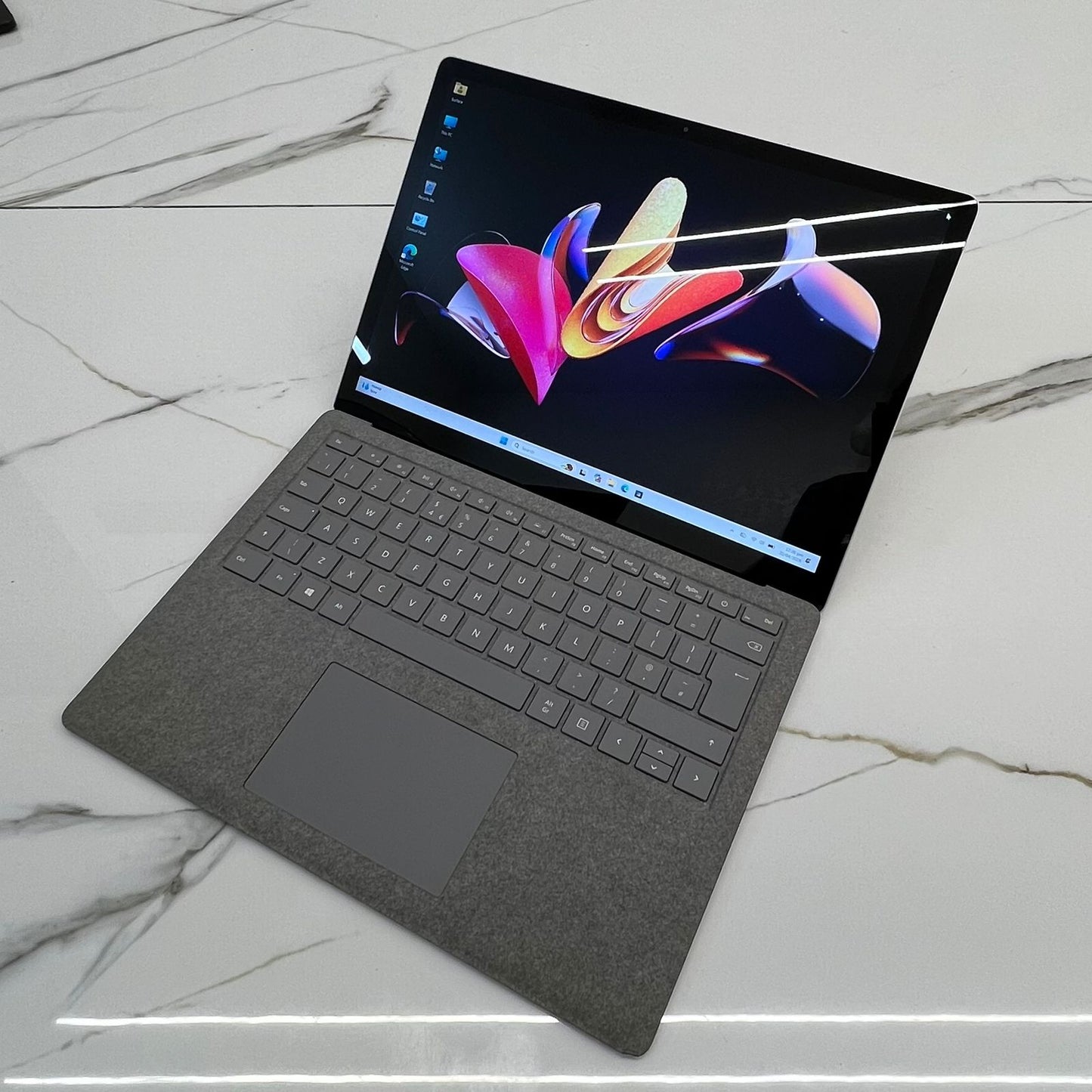 Microsoft Surface Laptop 2 - Core i7 8th, 8/256