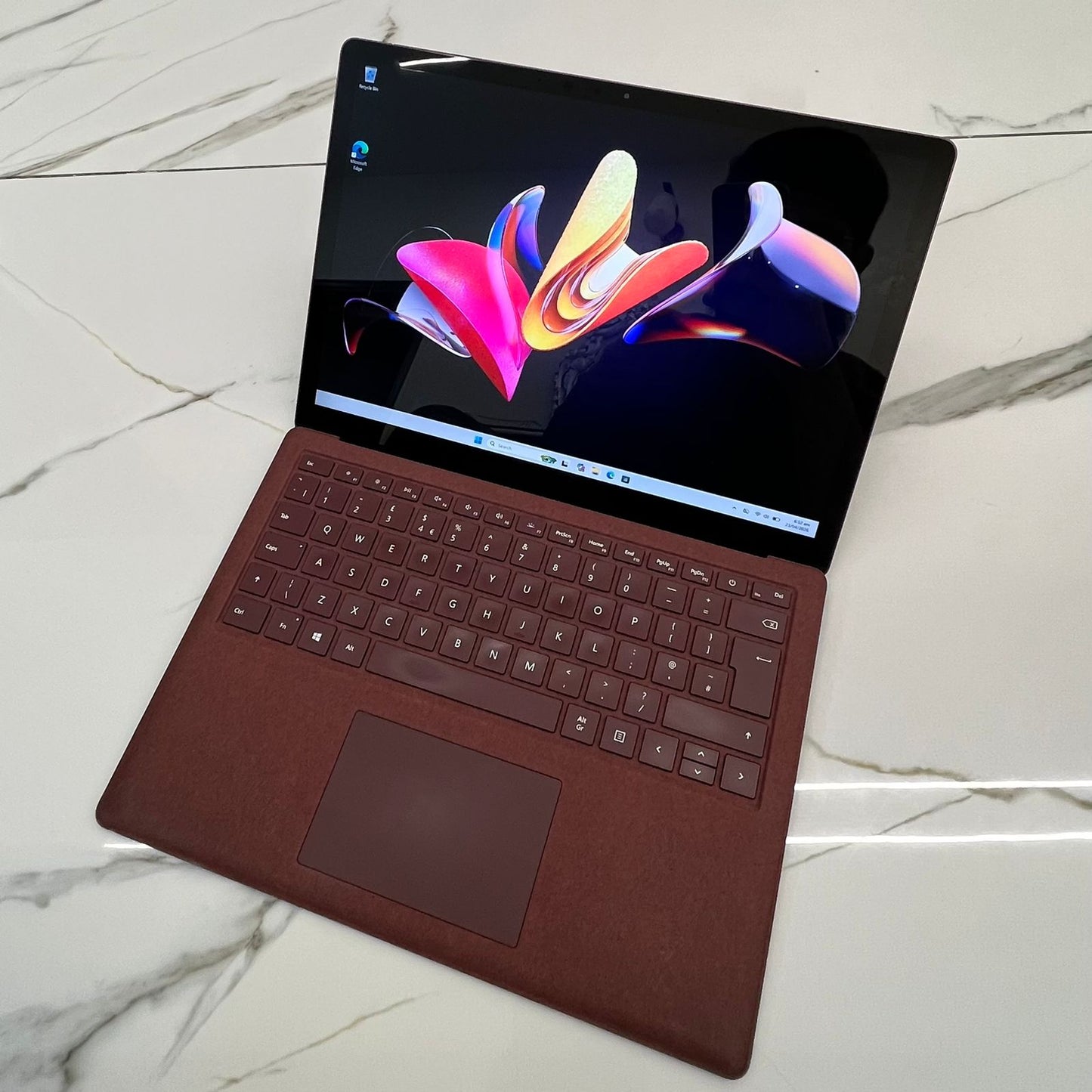 Microsoft Surface Laptop 2 - Core i7 8th, 8/256