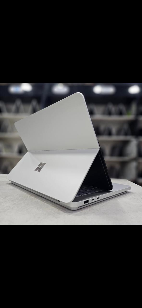 Microsoft Surface Laptop Studio i7 11th, 32/1TB, GTX 3050 4GB.
